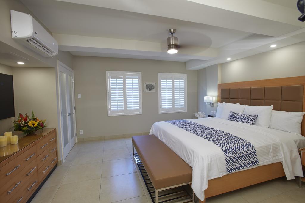 Divi Dutch Village Beach Resort Palm Beach Extérieur photo